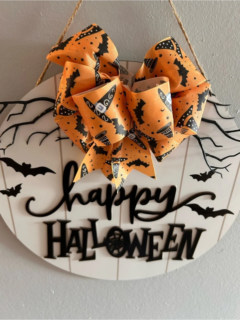 Spooktacular Happy Halloween Round Door Sign with Orange Bat Bow 🦇